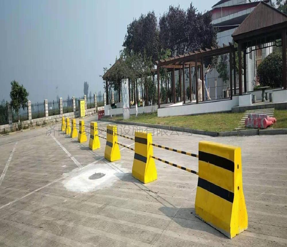 1000&times;800连接管水泥隔离墩